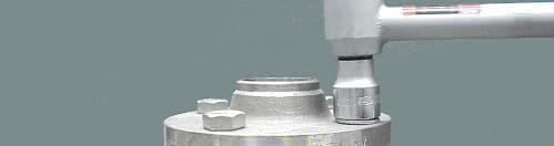 Tightening torque to preload a UNC bolt — original diagram from /calculators/unc_2.htm